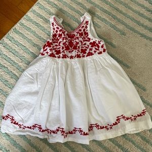 EUC Stunning Tahari white dress with red embroidery